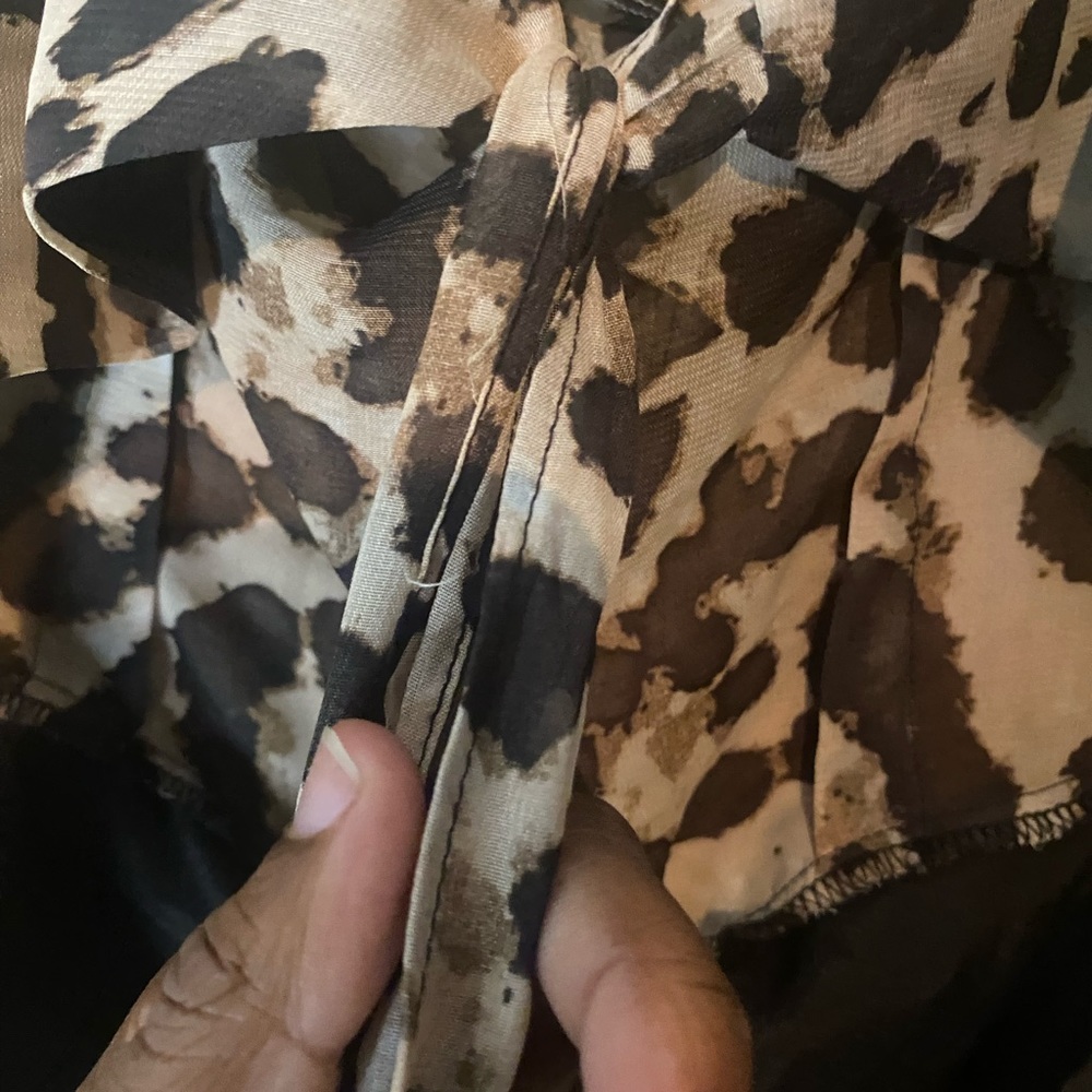 Leopard Romper - Picture 3 of 6